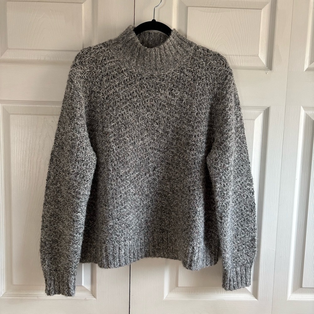 Old‎ Navy XL Grey Chunky Knit Mock Neck Sweater Fisherman Preppy Warm Academia